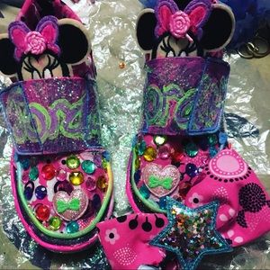 Personalized Minnie Mouse birthday shoes
